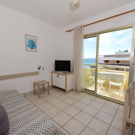 Le Lavandou, 4 Couchages, Vue Mer, Les Pieds Dans L'eau. - Fr-1-803-60 *